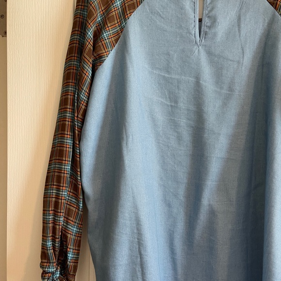 Kori Fall Chambray Top - Picture 7 of 11